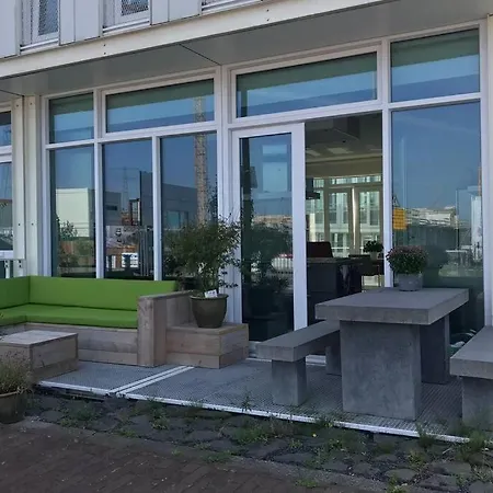 Large And Cosy House On The Water: Free Parking Casa vacanze *